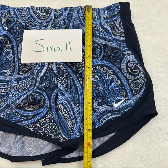 Women’s Nike Dri Fit Paisley Shorts - Picture 10 of 14